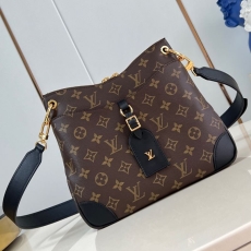 Louis Vuitton Hobo Bags